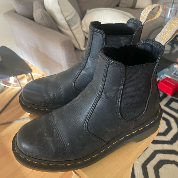 Doc Marten vegan Chelsea boot - Picture 5 of 5